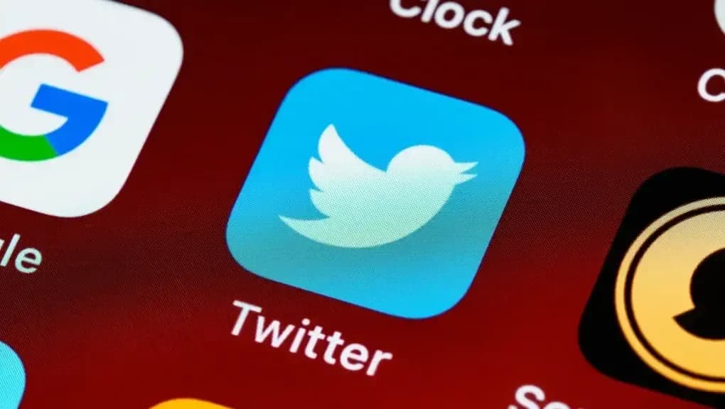 Best NFT Twitter Account: 4 Solid Marketing Strategies Successful Non-fungible Token Projects Use on Twitter